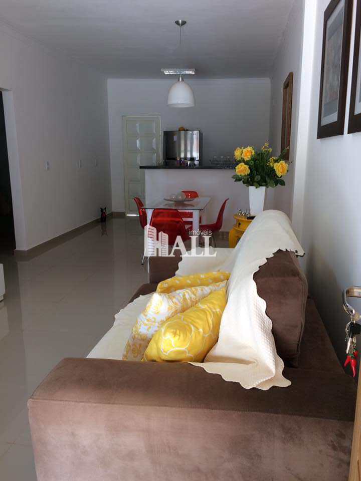 Casa à venda com 2 quartos, 190m² - Foto 1