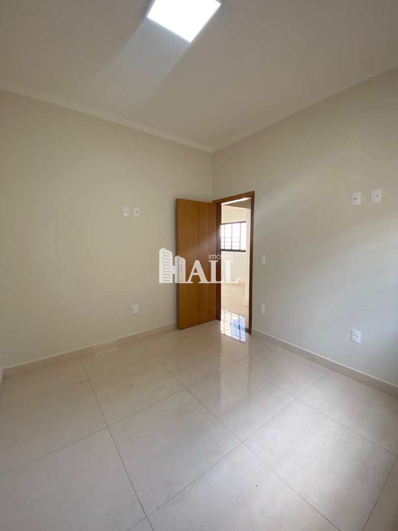 Casa à venda com 2 quartos, 70m² - Foto 8