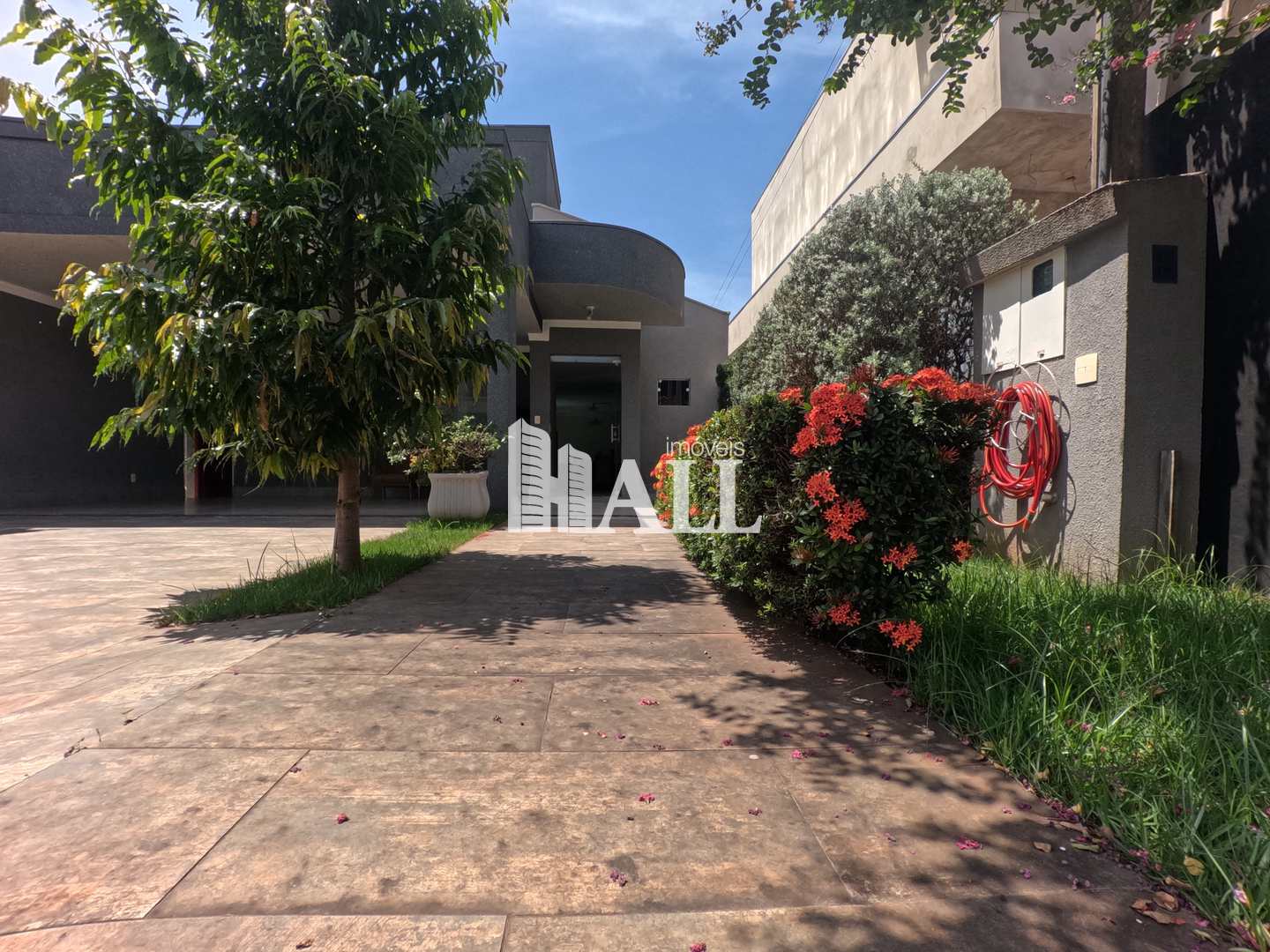 Casa à venda com 3 quartos, 360m² - Foto 4