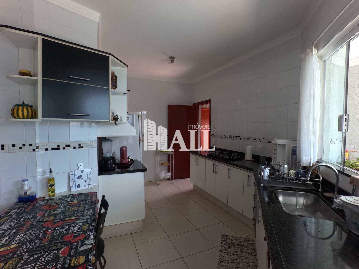 Casa à venda com 3 quartos, 360m² - Foto 6
