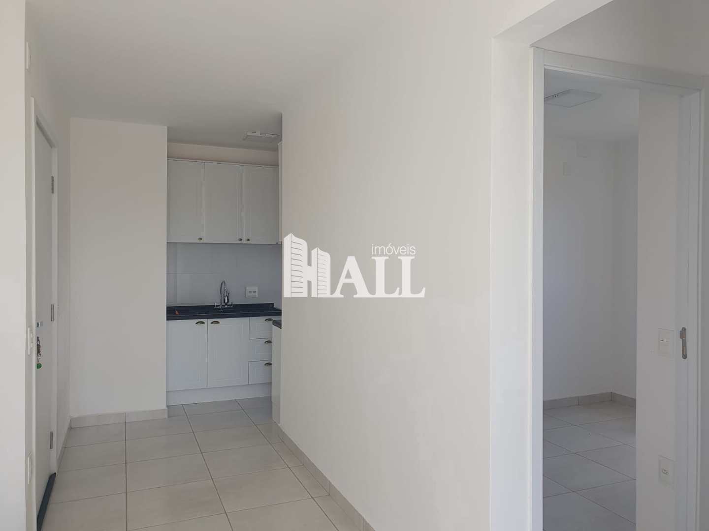 Apartamento à venda com 2 quartos, 46m² - Foto 2