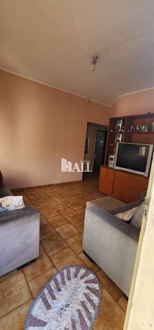 Casa à venda com 3 quartos, 130m² - Foto 1