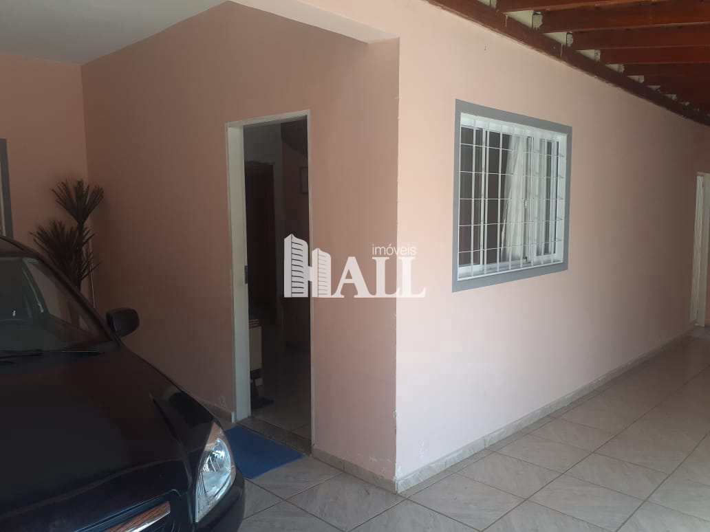 Casa à venda com 3 quartos, 90m² - Foto 1