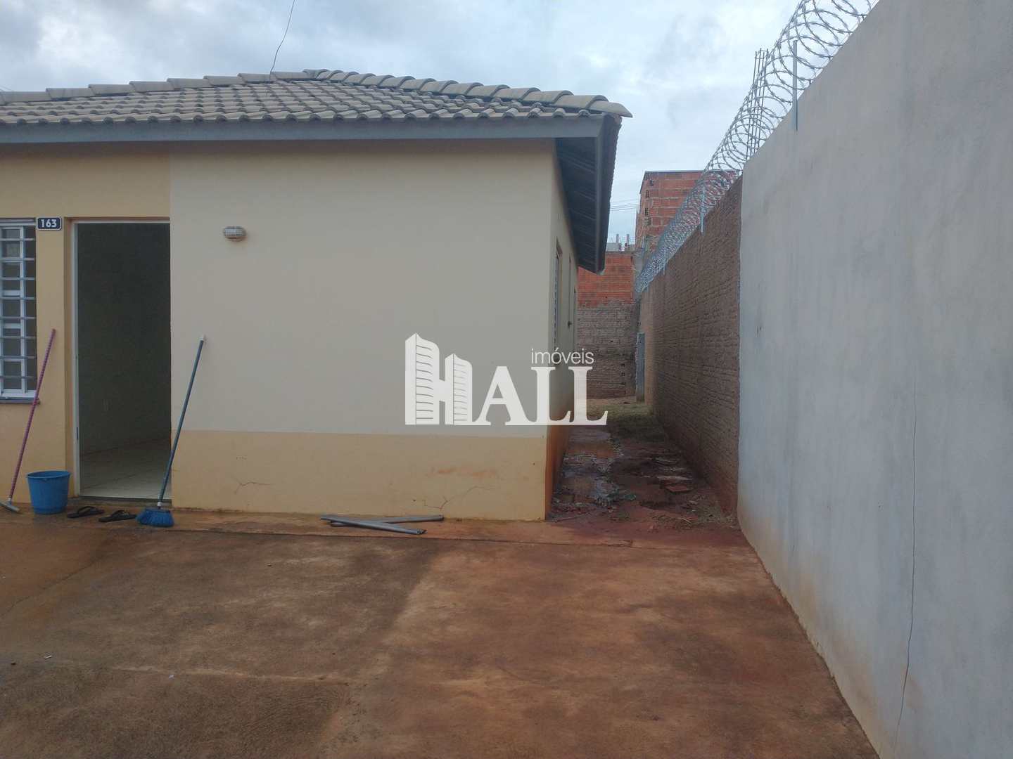 Casa à venda com 2 quartos, 47m² - Foto 4