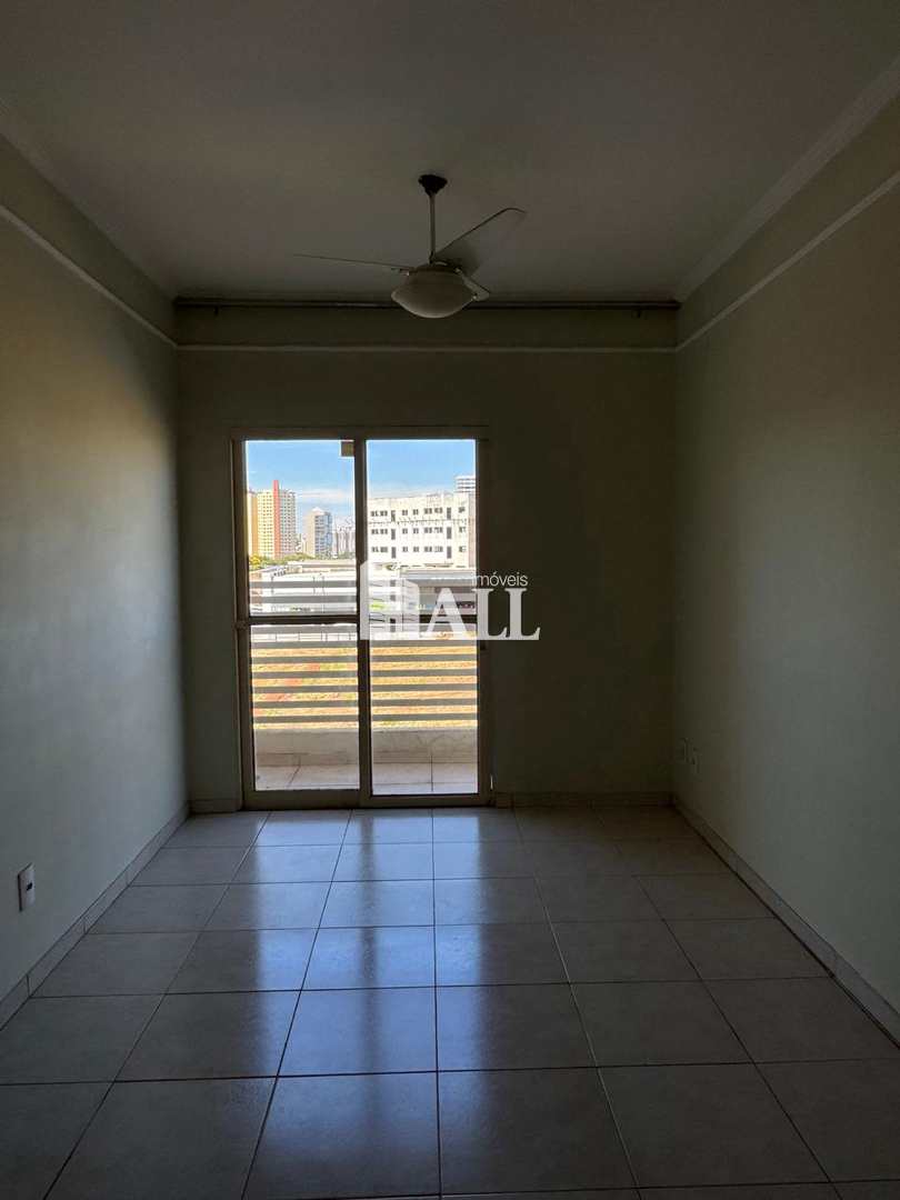 Apartamento à venda com 3 quartos, 92m² - Foto 2