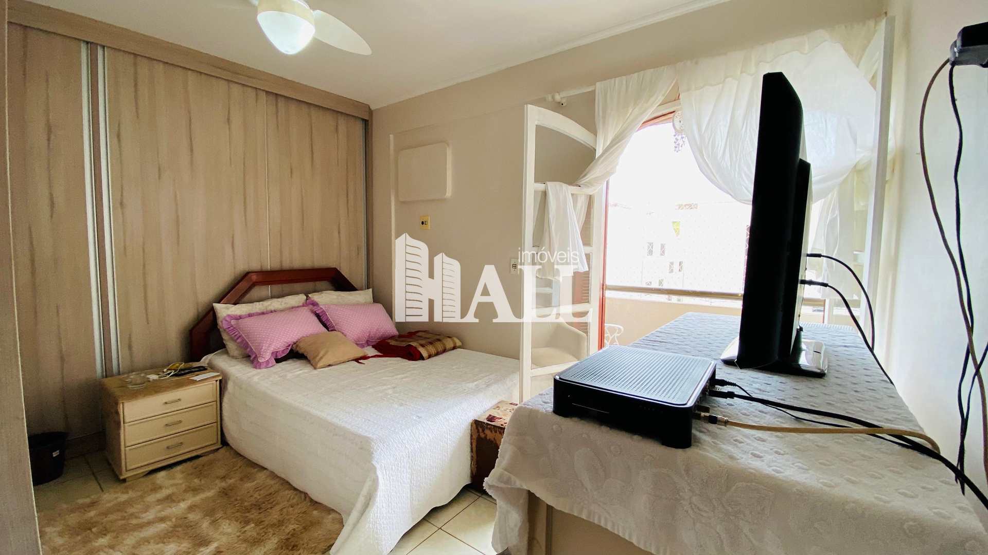 Apartamento à venda com 2 quartos, 62m² - Foto 3