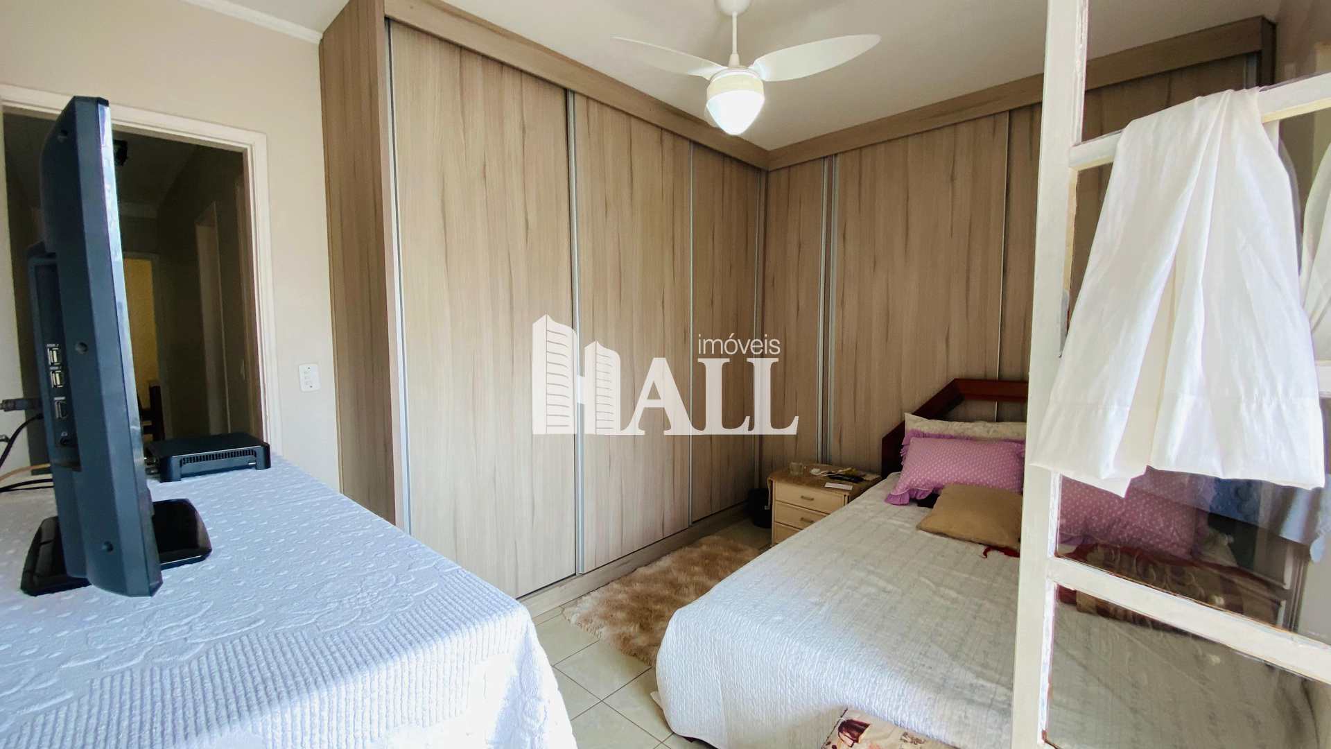 Apartamento à venda com 2 quartos, 62m² - Foto 4