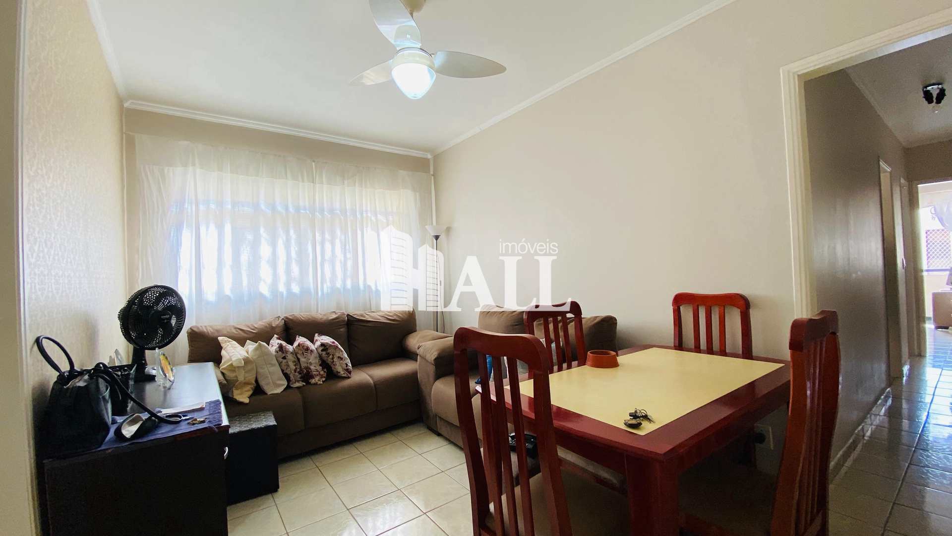 Apartamento à venda com 2 quartos, 62m² - Foto 2