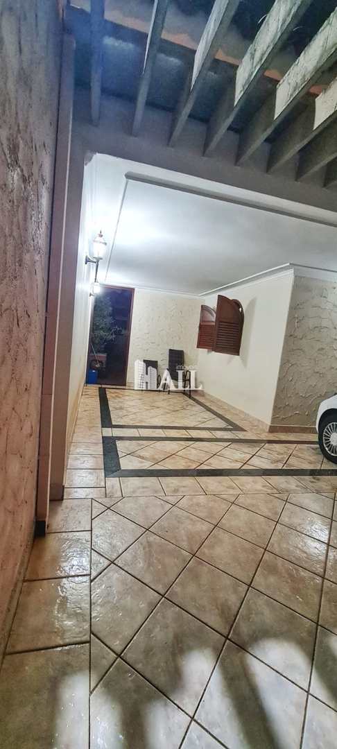 Casa à venda com 4 quartos, 200m² - Foto 18