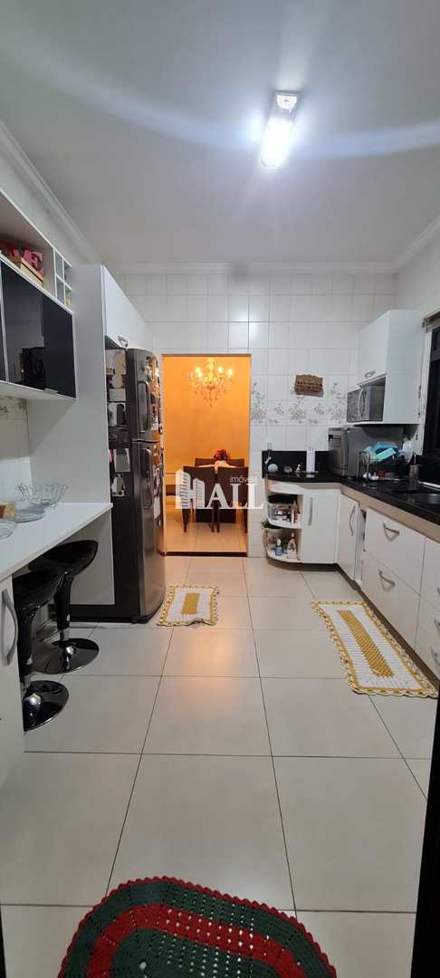 Casa à venda com 4 quartos, 200m² - Foto 6