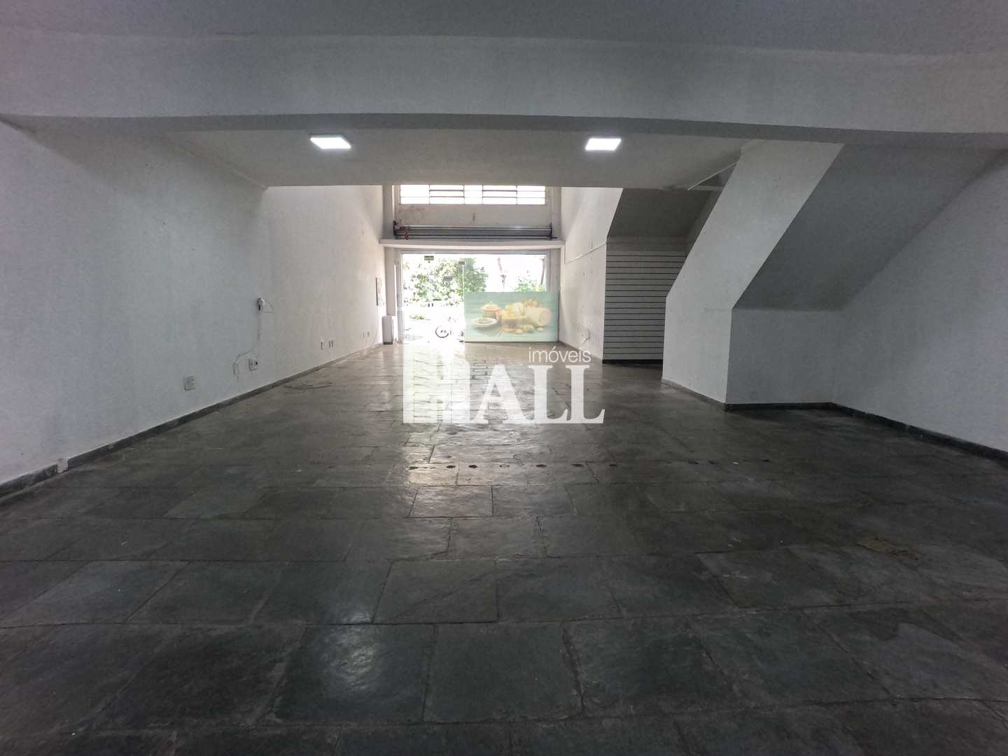 Prédio Inteiro à venda com 2 quartos, 270m² - Foto 2