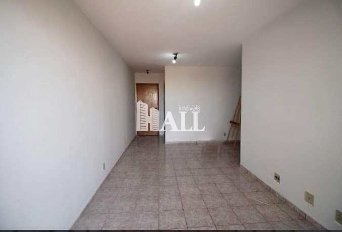 Apartamento à venda com 2 quartos, 78m² - Foto 4