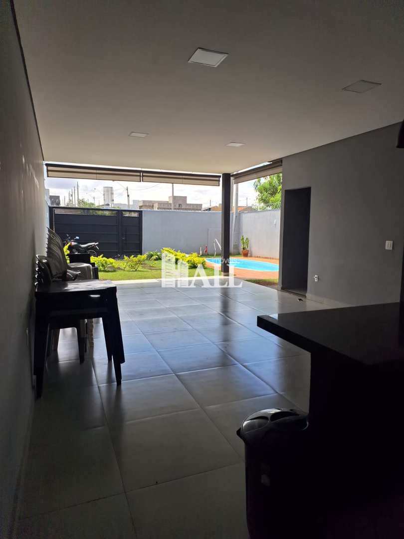 Casa à venda com 1 quarto, 120m² - Foto 3