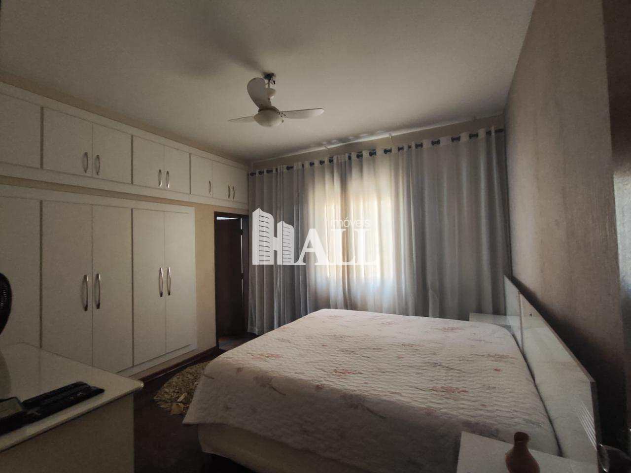 Casa à venda com 3 quartos, 190m² - Foto 8