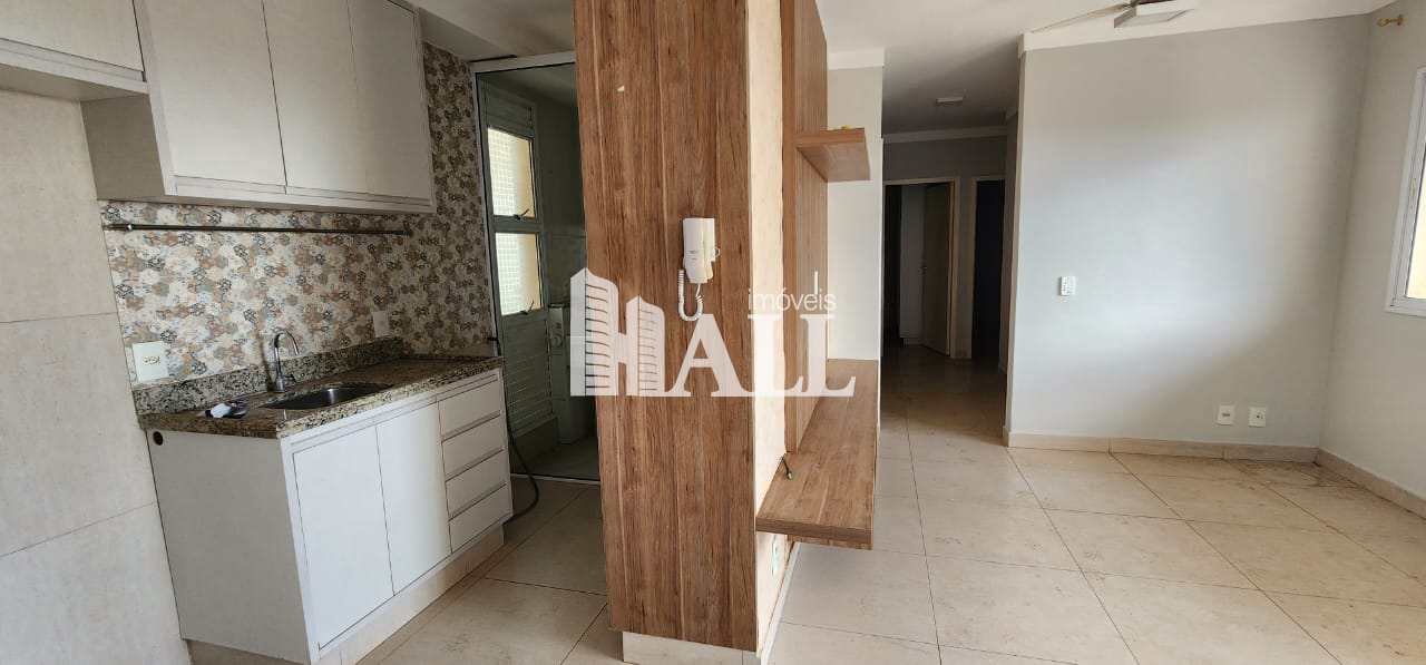 Apartamento à venda com 3 quartos, 74m² - Foto 2