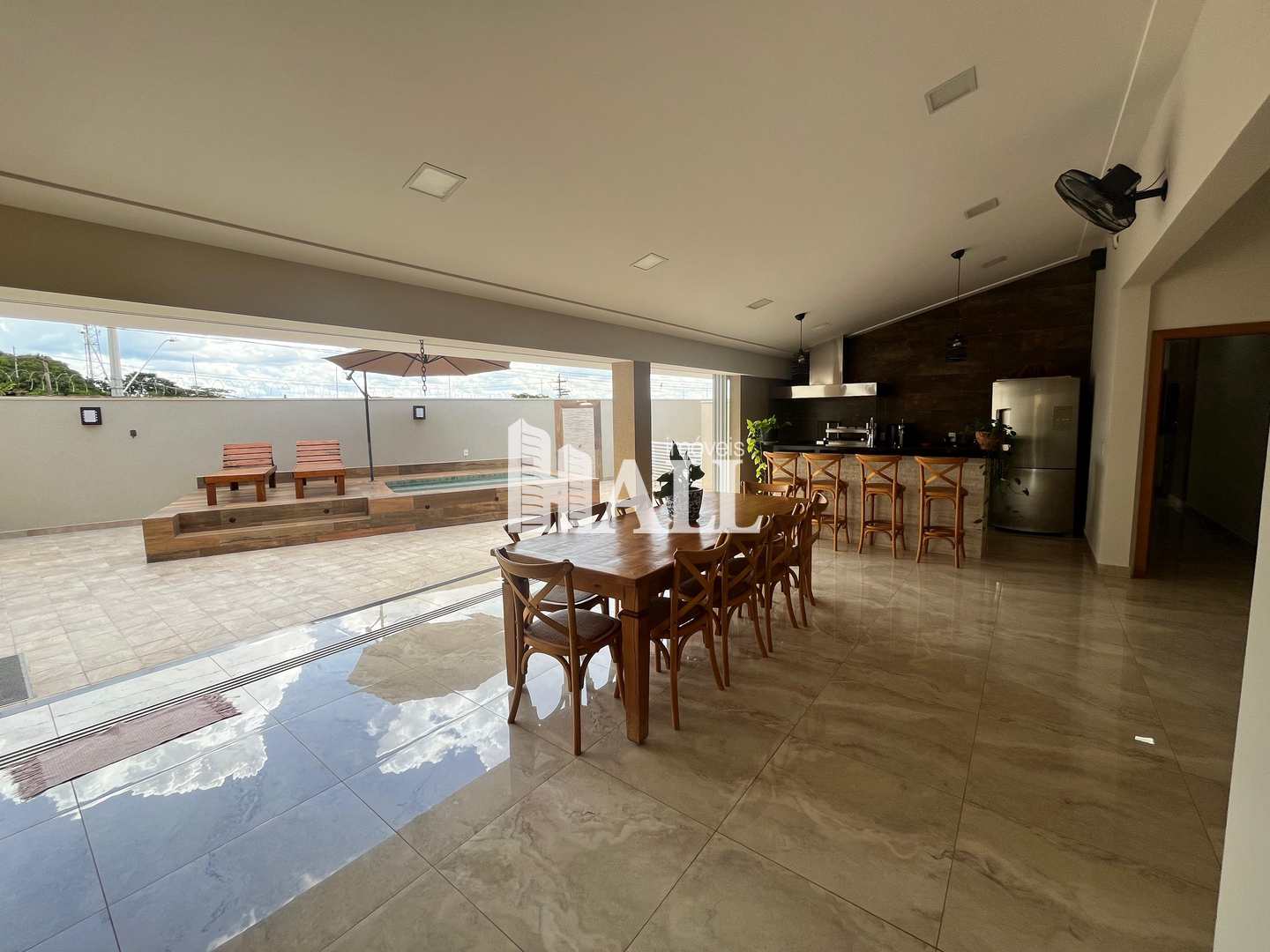 Casa de Condomínio à venda com 4 quartos, 300m² - Foto 37