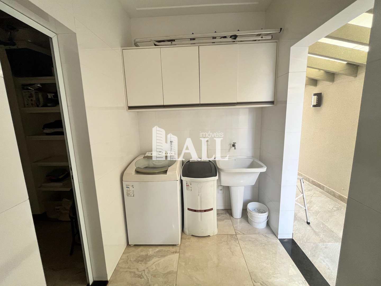 Casa de Condomínio à venda com 4 quartos, 300m² - Foto 47