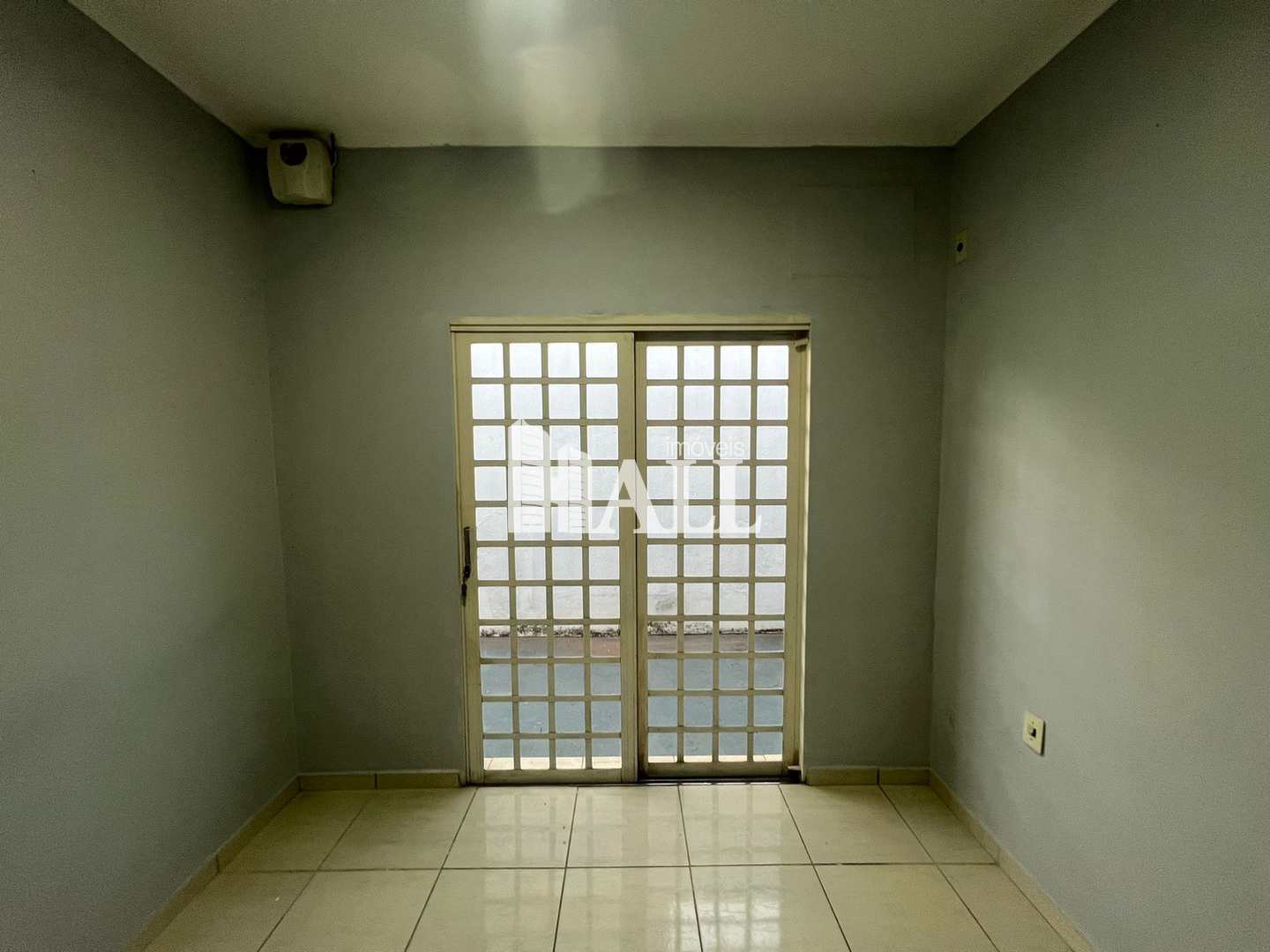 Casa à venda com 4 quartos, 200m² - Foto 3