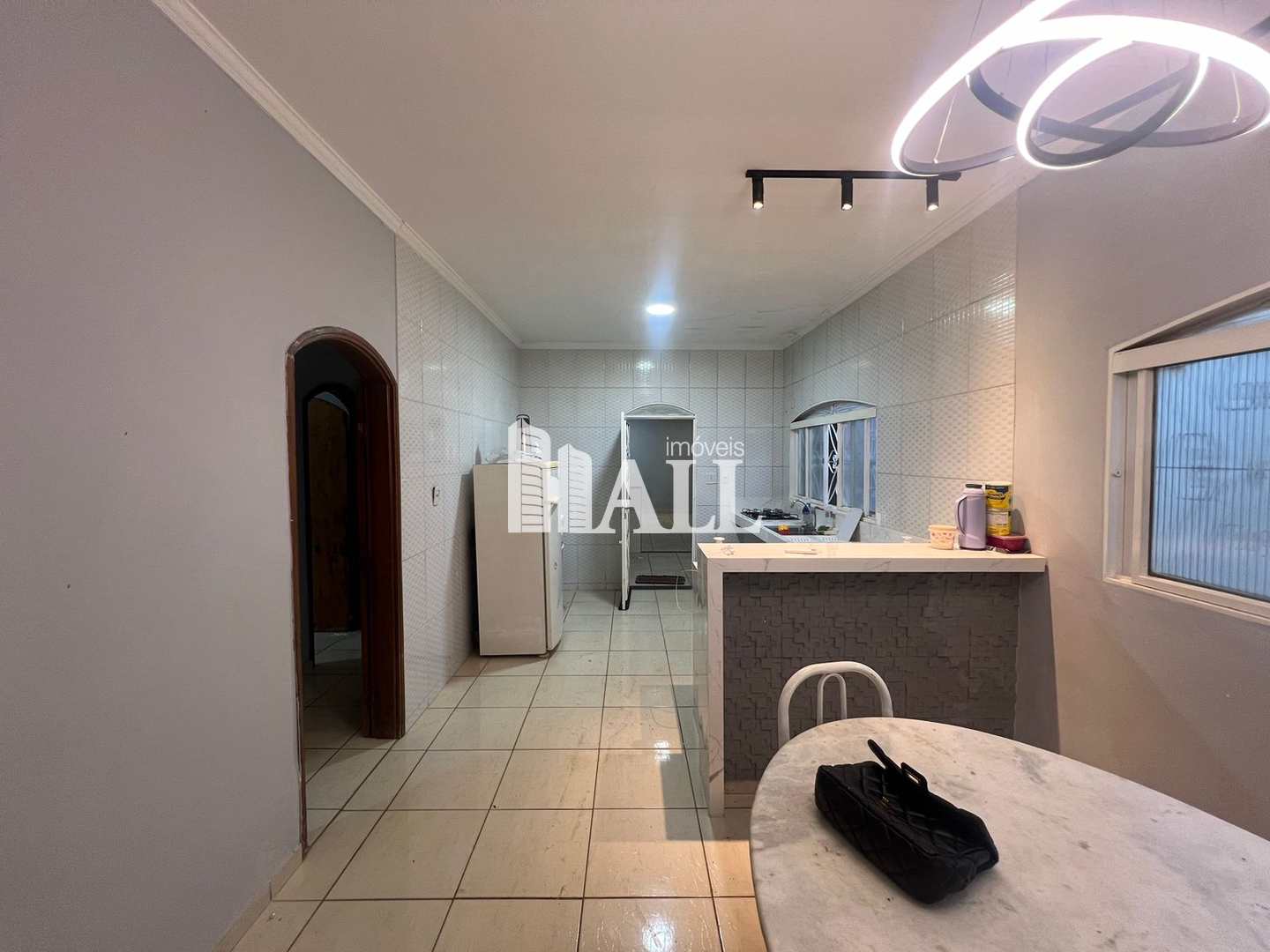 Casa à venda com 4 quartos, 200m² - Foto 5