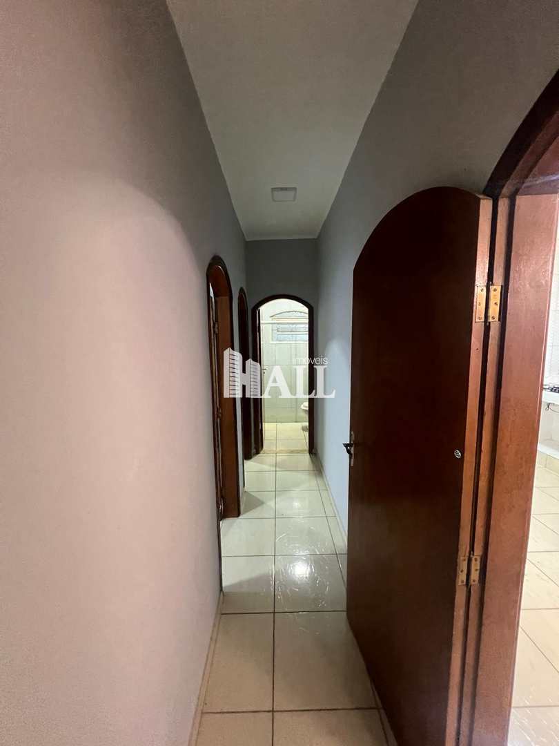 Casa à venda com 4 quartos, 200m² - Foto 9