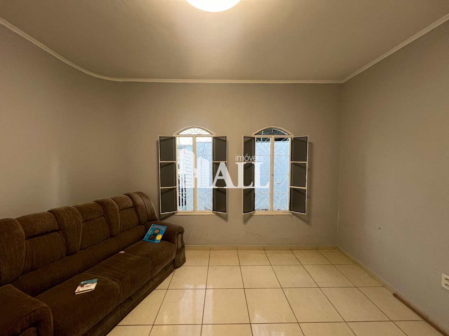 Casa à venda com 4 quartos, 200m² - Foto 4