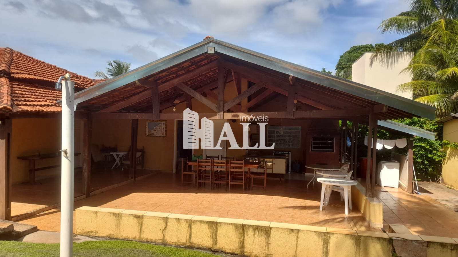 Casa de Condomínio à venda com 3 quartos, 195m² - Foto 2