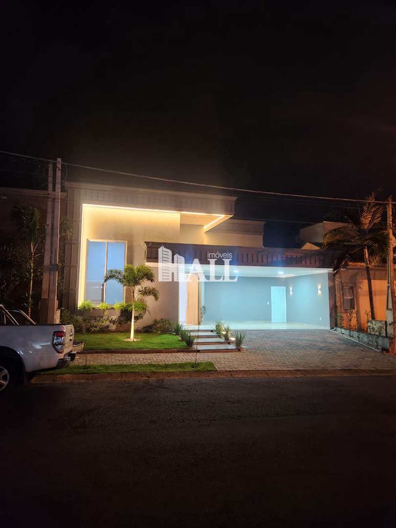 Casa com 3 quartos à venda, 205m² — foto 1 de 88