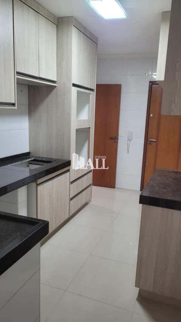 Apartamento à venda com 3 quartos, 139m² - Foto 3