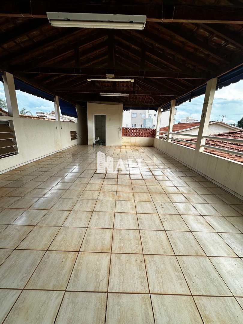Casa à venda com 4 quartos, 360m² - Foto 18