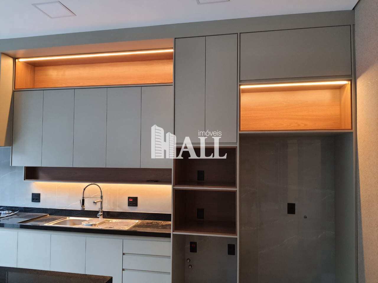 Casa de Condomínio à venda com 3 quartos, 235m² - Foto 4