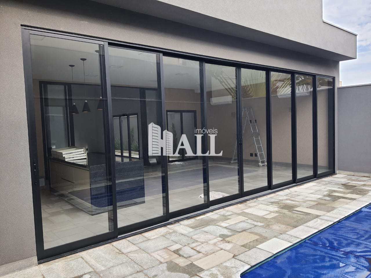 Casa de Condomínio à venda com 3 quartos, 235m² - Foto 2