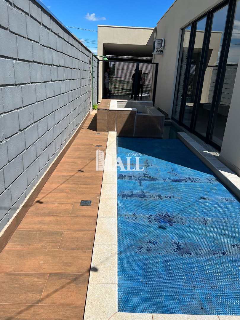 Casa de Condomínio à venda com 2 quartos, 130m² - Foto 1