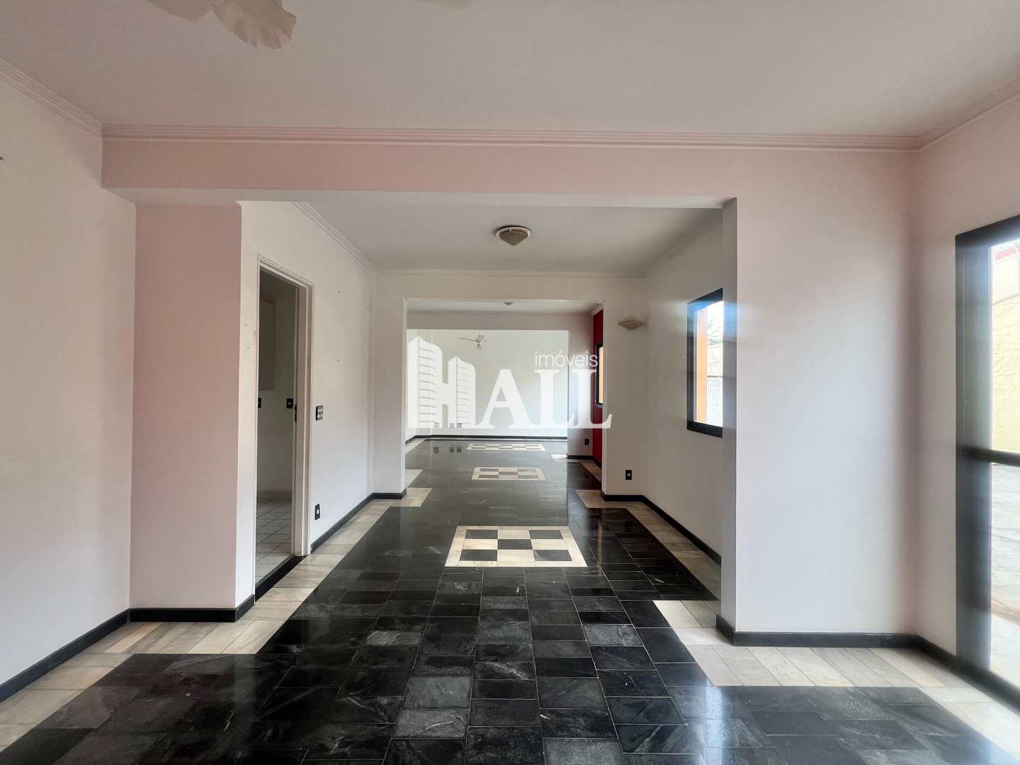 Casa de Condomínio à venda com 5 quartos, 190m² - Foto 2
