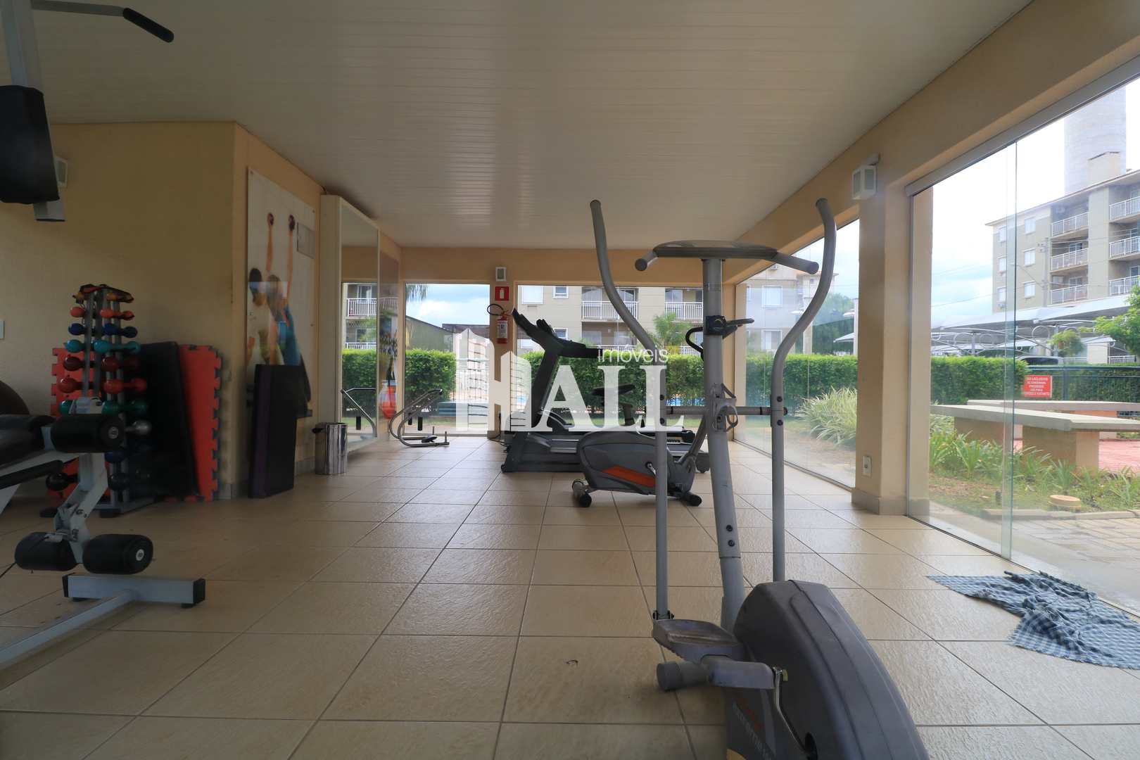 Apartamento à venda com 2 quartos, 65m² - Foto 9
