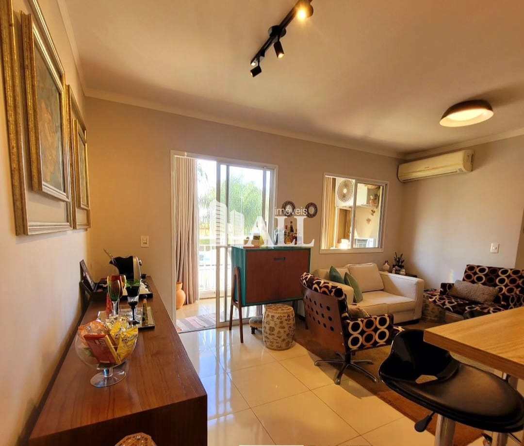 Apartamento à venda com 2 quartos, 65m² - Foto 1