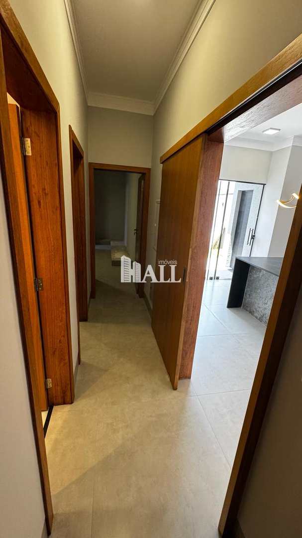 Casa à venda com 3 quartos, 200m² - Foto 4