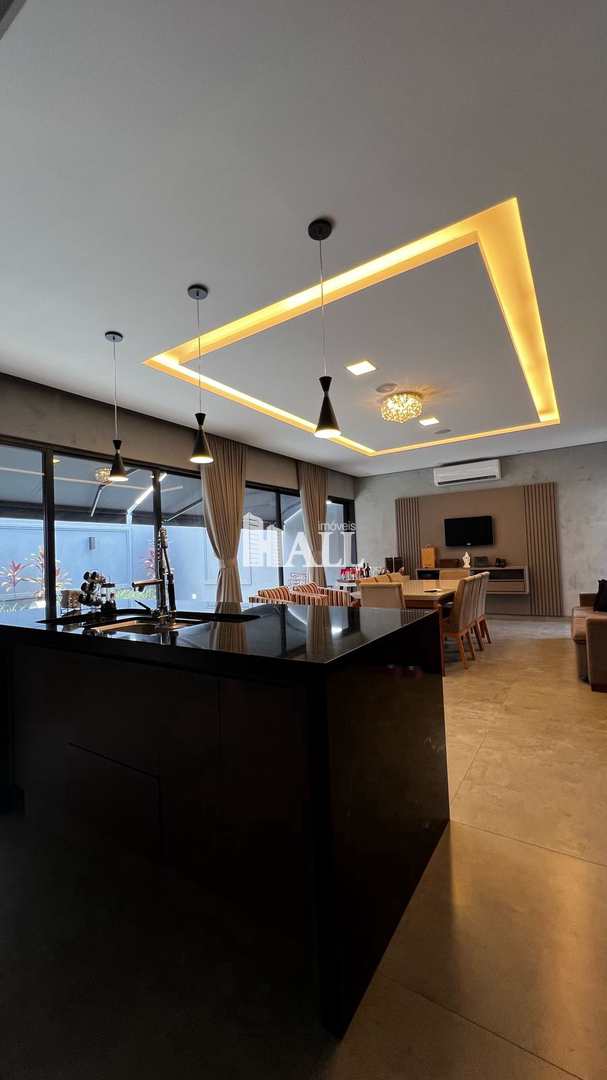 Casa de Condomínio à venda com 3 quartos, 235m² - Foto 5