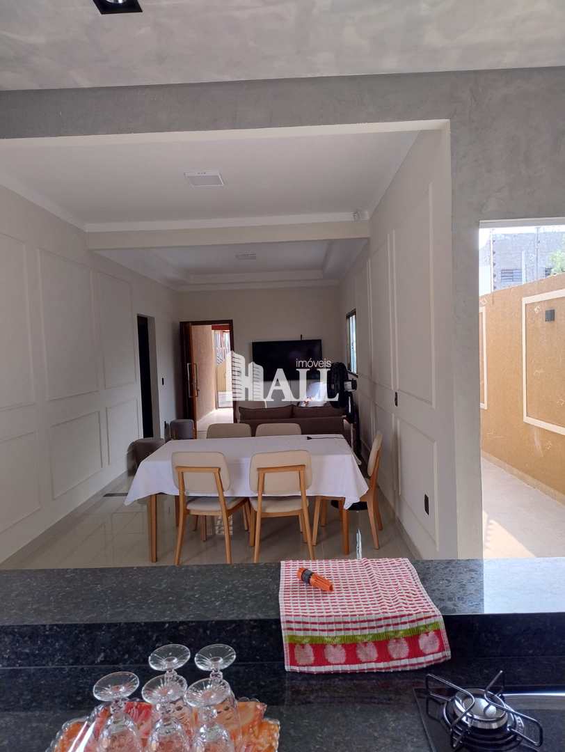 Casa à venda com 3 quartos, 130m² - Foto 3