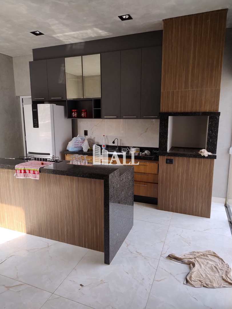 Casa à venda com 3 quartos, 130m² - Foto 2