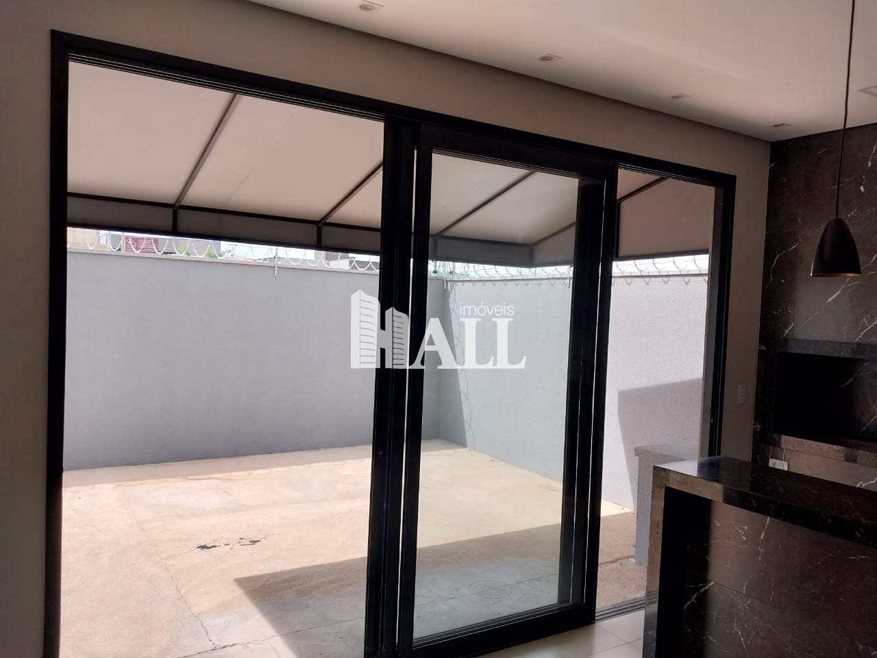 Casa à venda com 3 quartos, 110m² - Foto 2