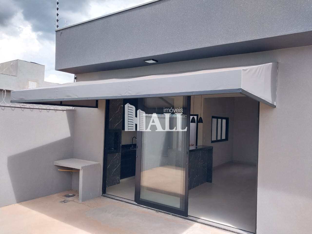 Casa à venda com 3 quartos, 110m² - Foto 1
