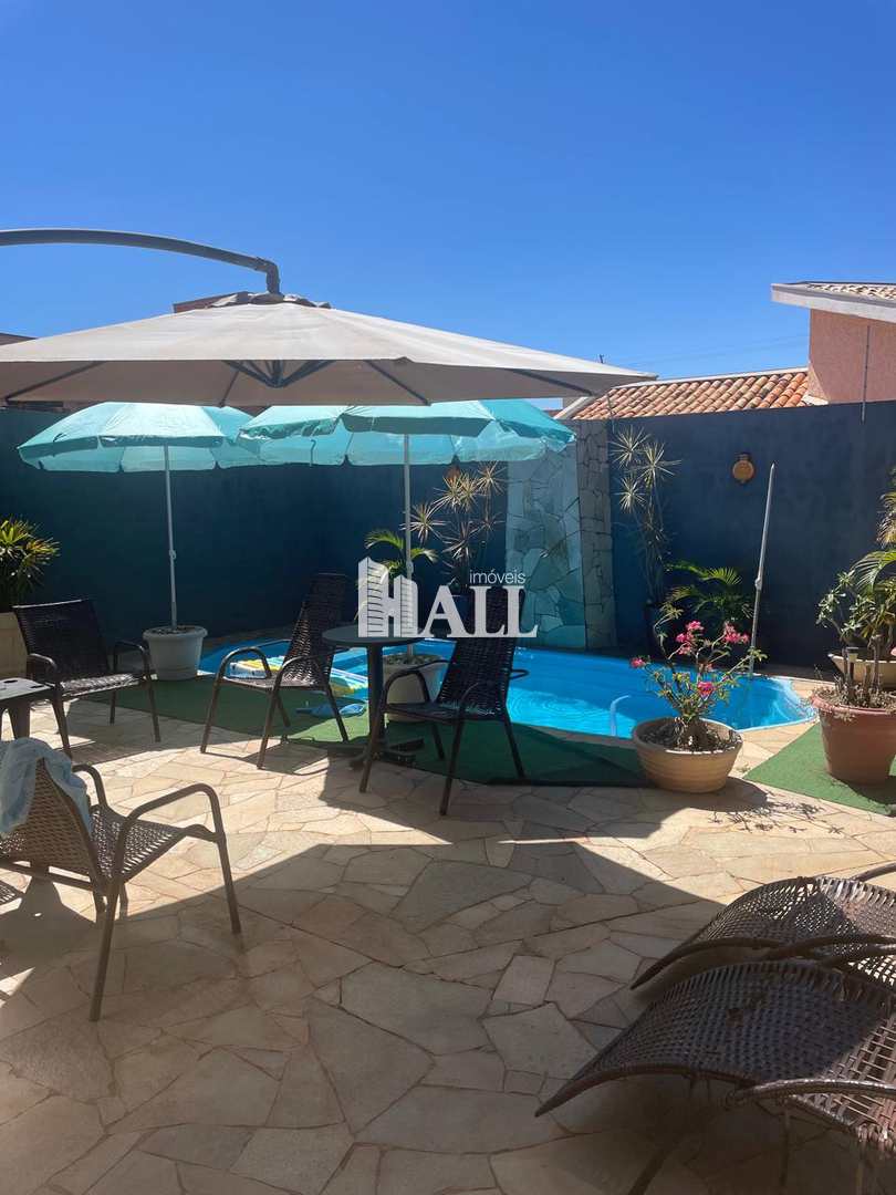Casa à venda com 3 quartos, 220m² - Foto 5