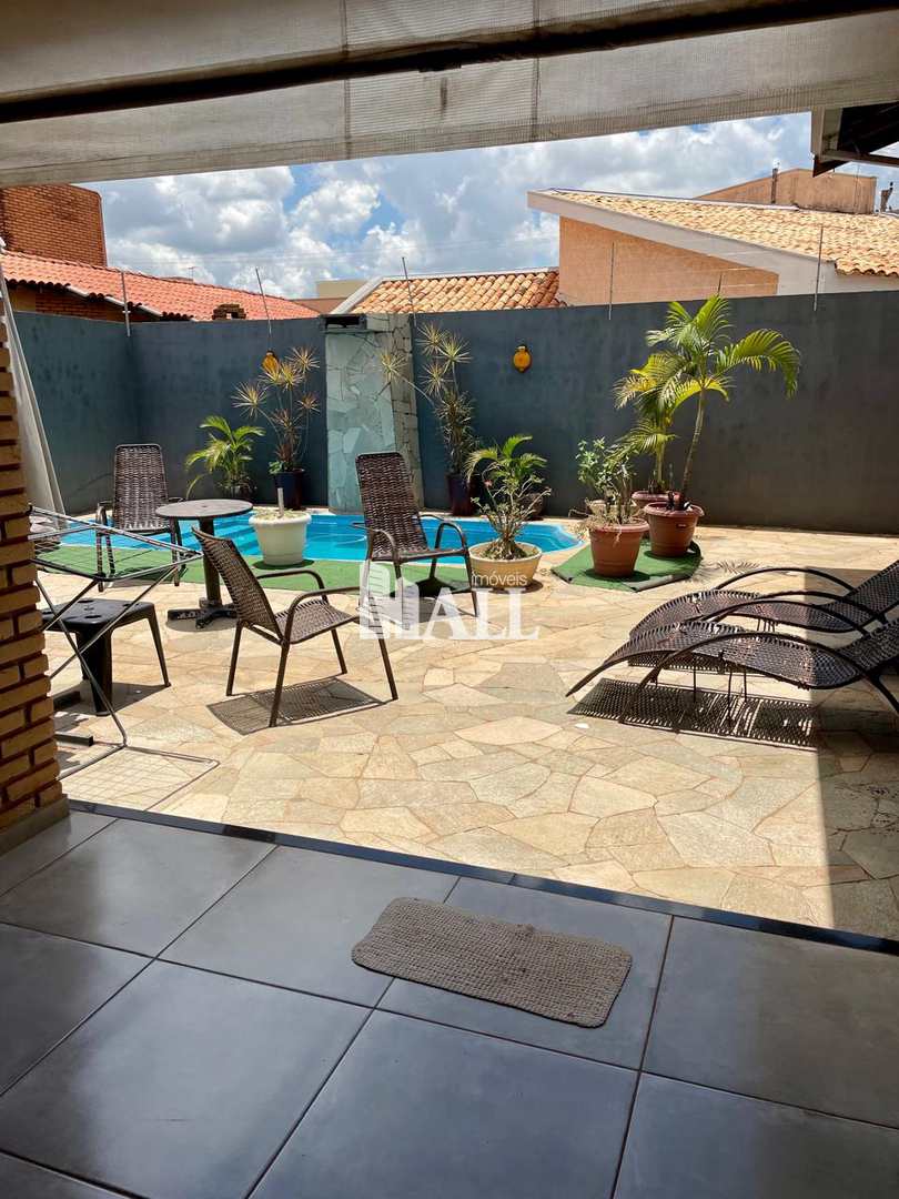 Casa à venda com 3 quartos, 220m² - Foto 6