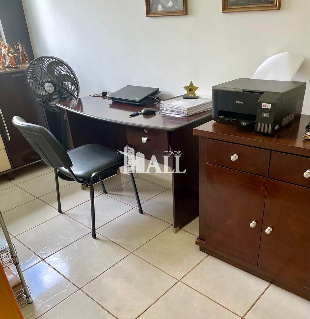 Casa à venda com 3 quartos, 220m² - Foto 18