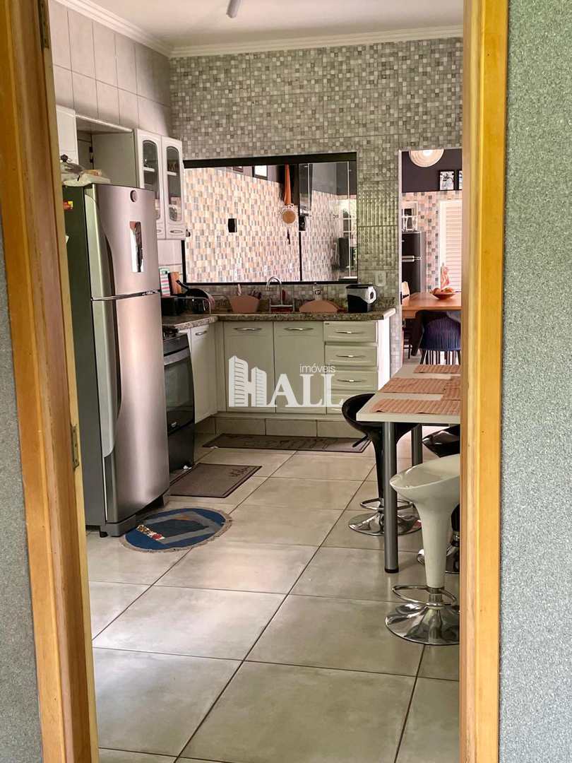 Casa à venda com 3 quartos, 220m² - Foto 16
