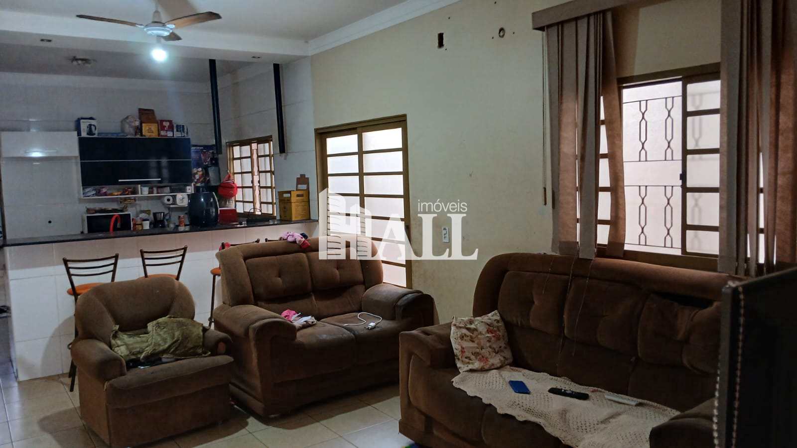 Casa à venda com 3 quartos, 135m² - Foto 1