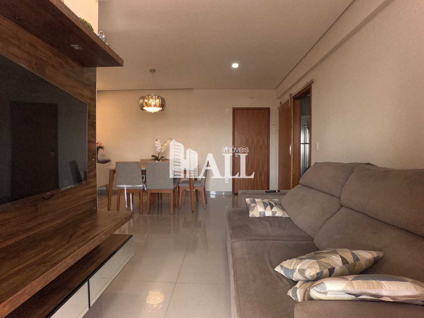 Apartamento à venda com 2 quartos, 70m² - Foto 8