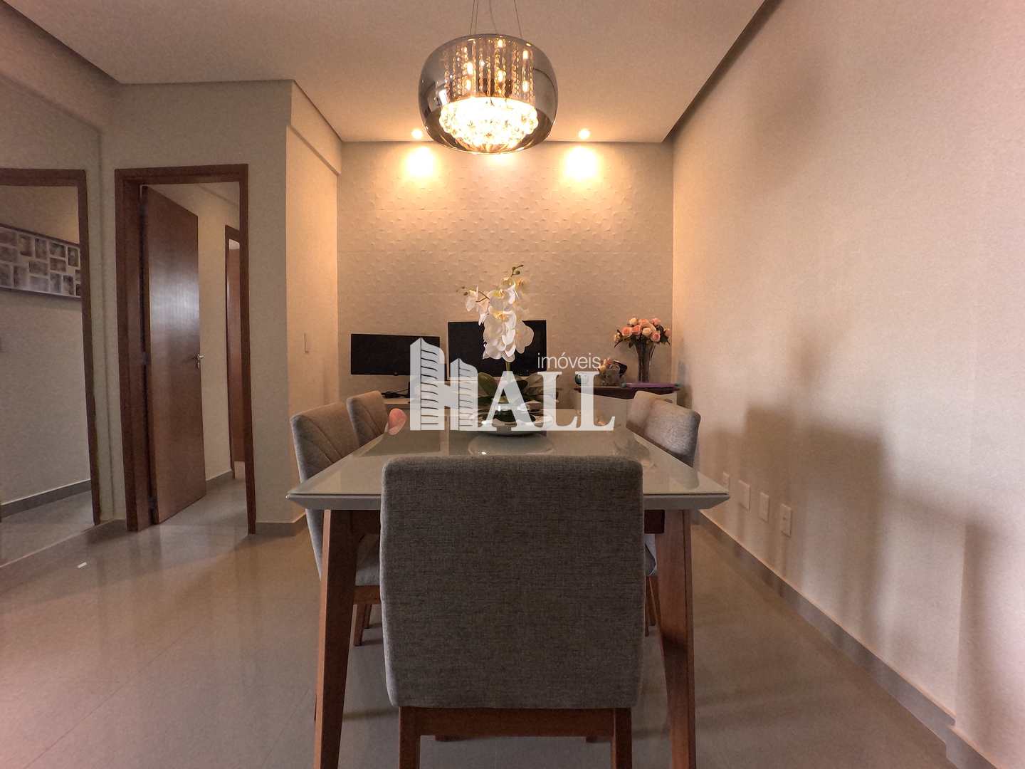 Apartamento à venda com 2 quartos, 70m² - Foto 3