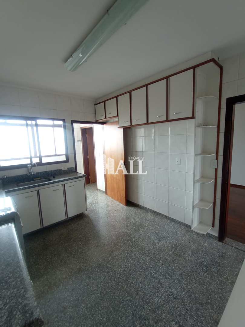Apartamento à venda com 3 quartos, 137m² - Foto 4