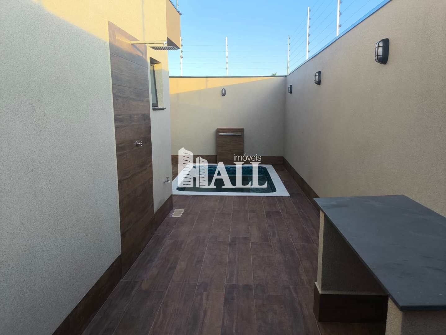 Casa à venda com 3 quartos, 126m² - Foto 2